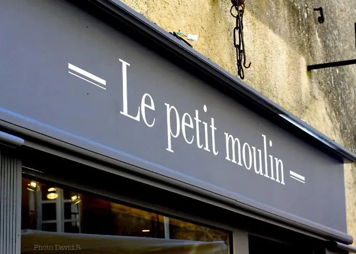 Le Petit Moulin