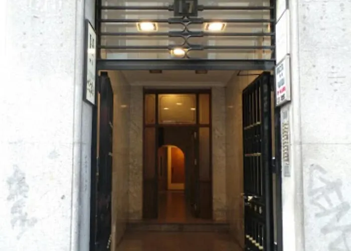 Сity center hotels Hostal Gaudi