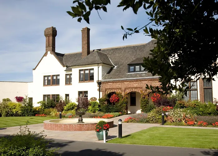 Golf hotels Western House At Ayr Racecourse