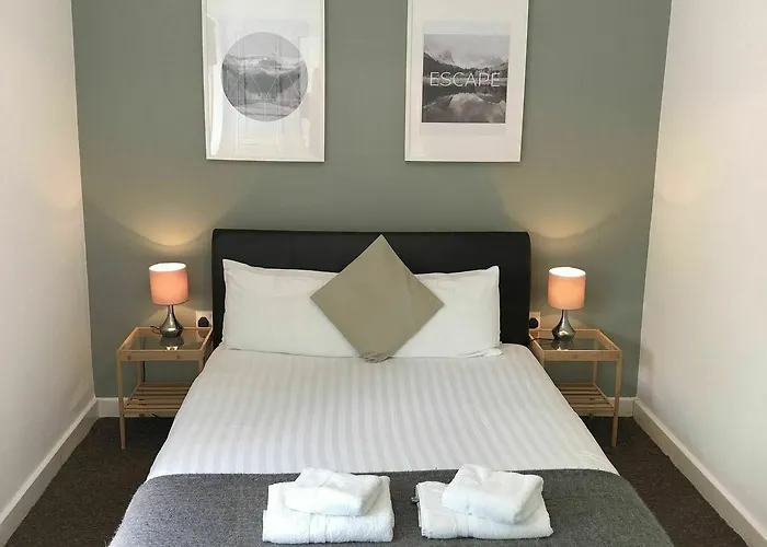 Hotel near College: Rufford Court