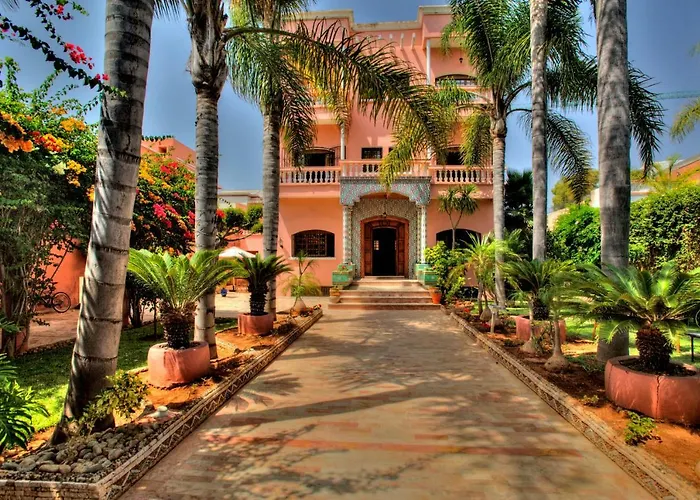 LHOSTEL À