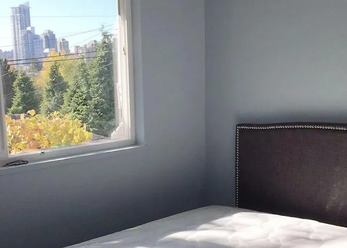Vacation rental: Brentwood Home