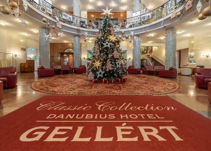 Hotel with pool: Danubius Hotel Gellert
