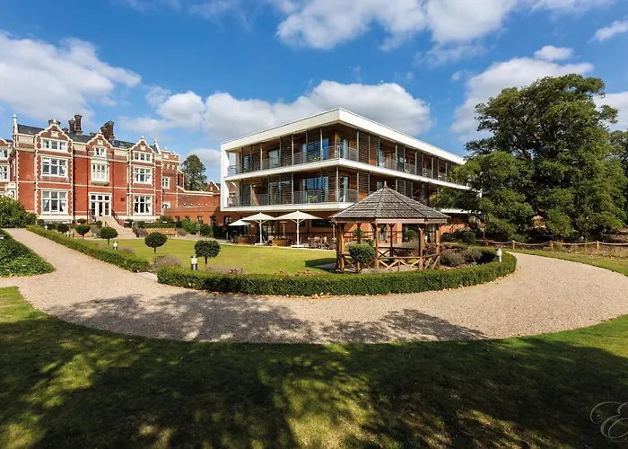 Wivenhoe House