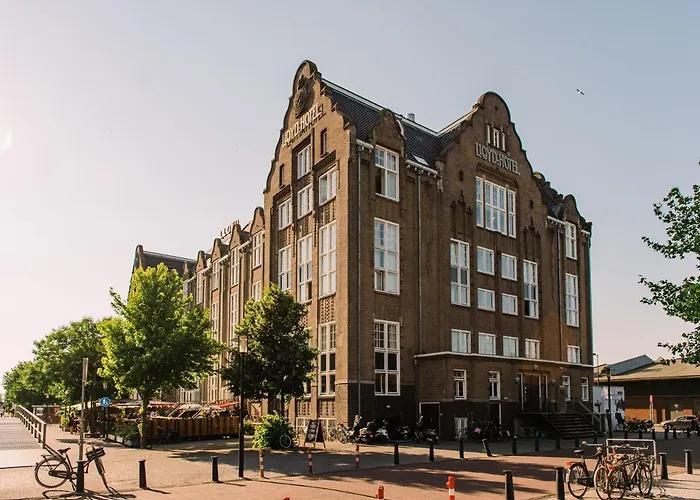 Lloyd Hotel