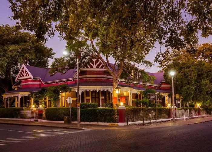 Luxury hotel only: Roosenwijn Guesthouse