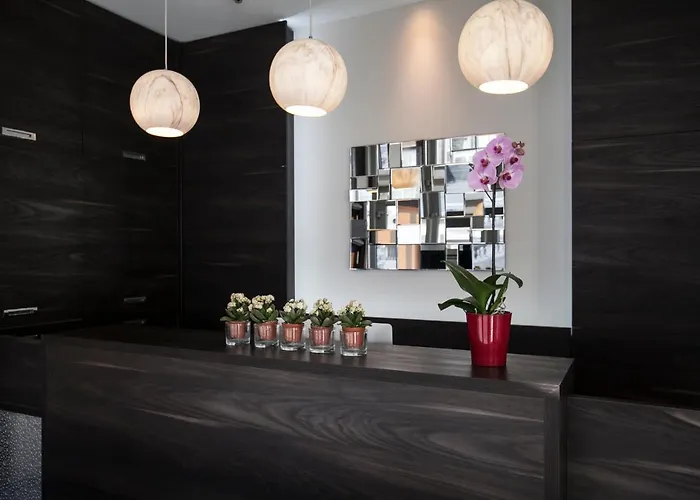 Antwerp Inn Hotel